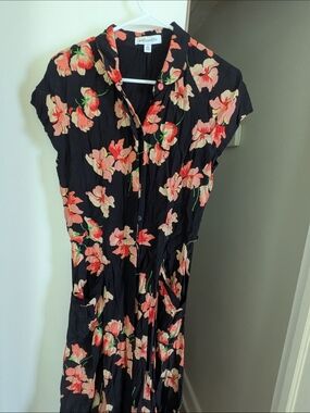 Rare Emily And Fin Size M, Black Floral Button-Front Dress